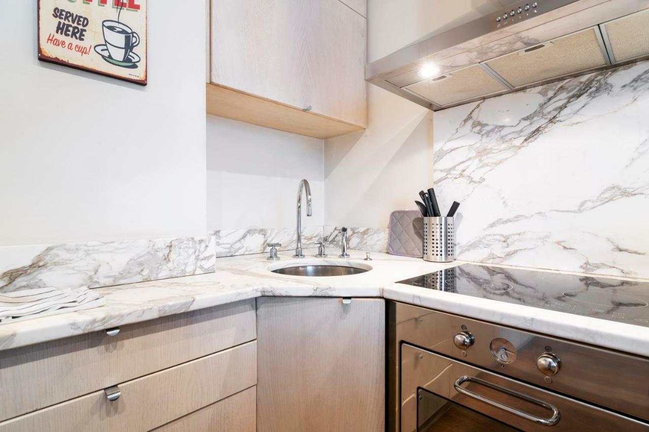 Santo Stefano Luxury Apartment Милано Екстериор снимка