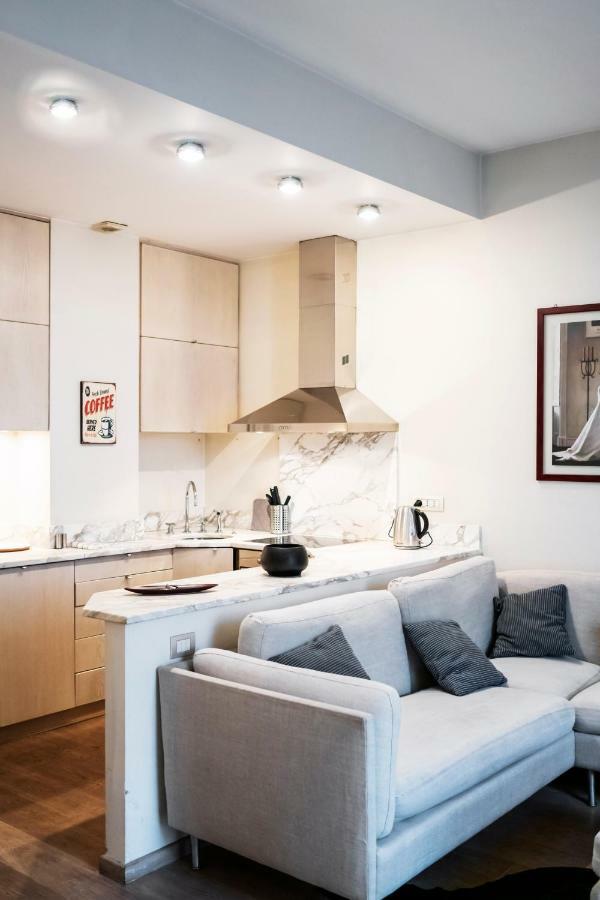 Santo Stefano Luxury Apartment Милано Екстериор снимка