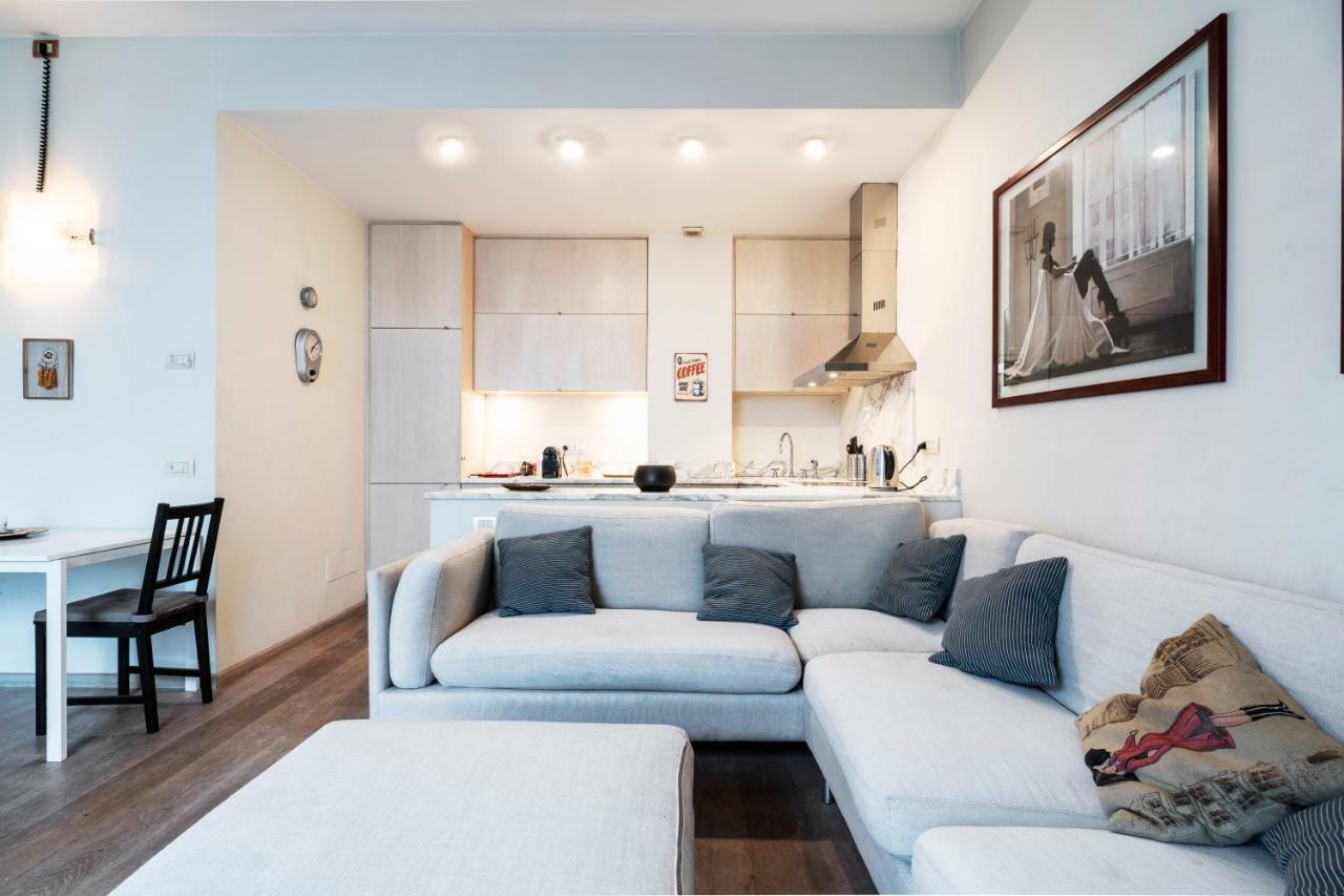 Santo Stefano Luxury Apartment Милано Екстериор снимка