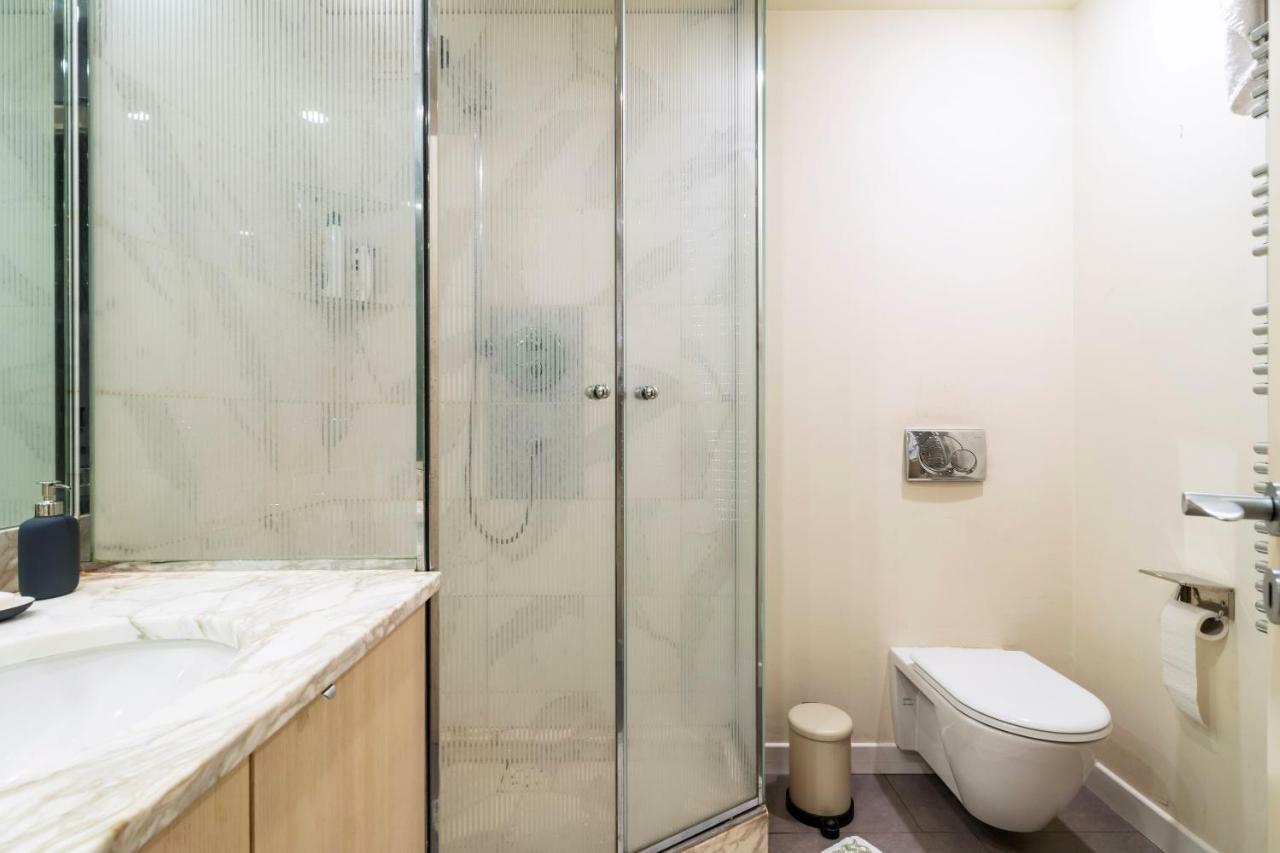 Santo Stefano Luxury Apartment Милано Екстериор снимка