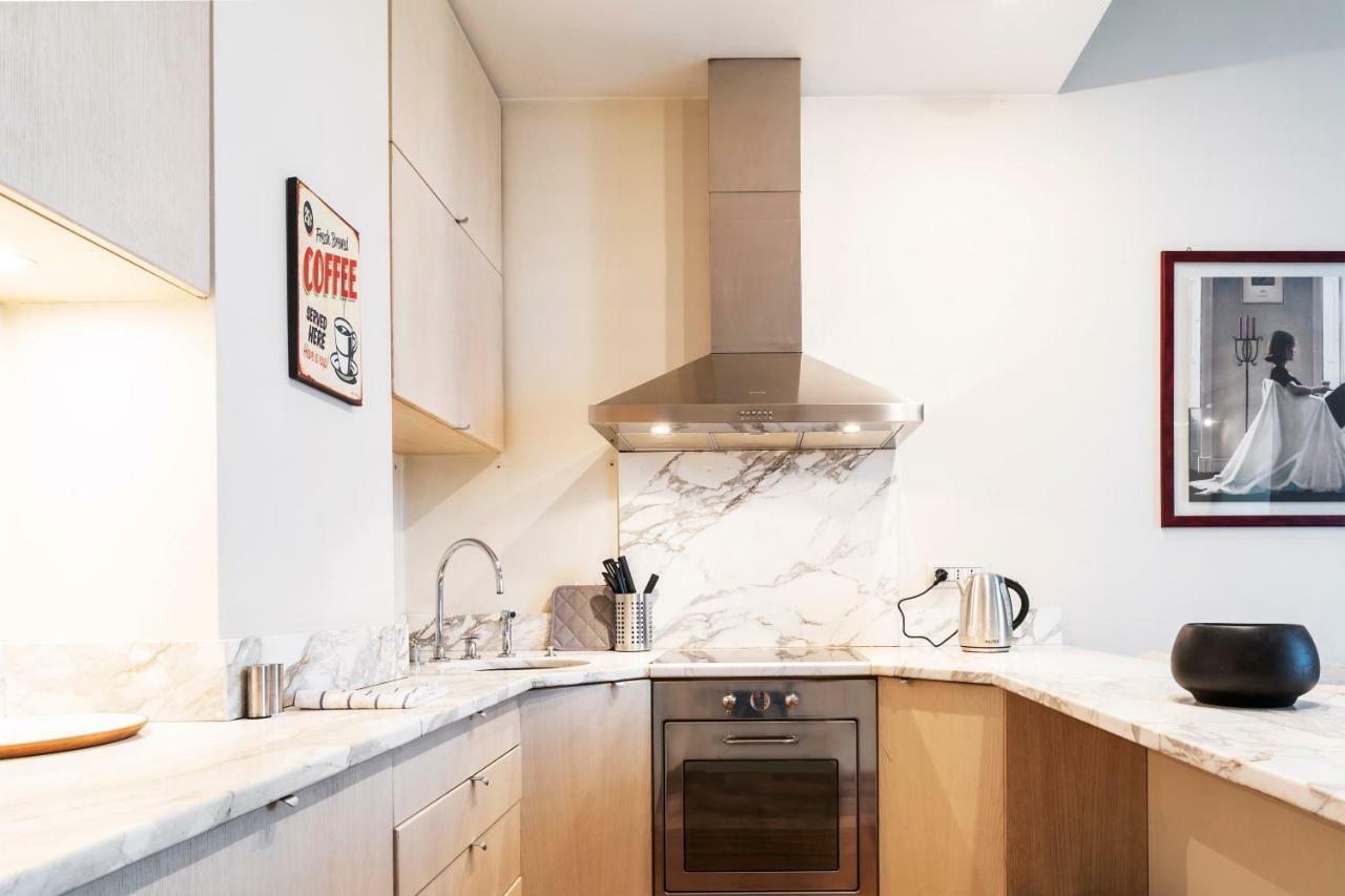 Santo Stefano Luxury Apartment Милано Екстериор снимка